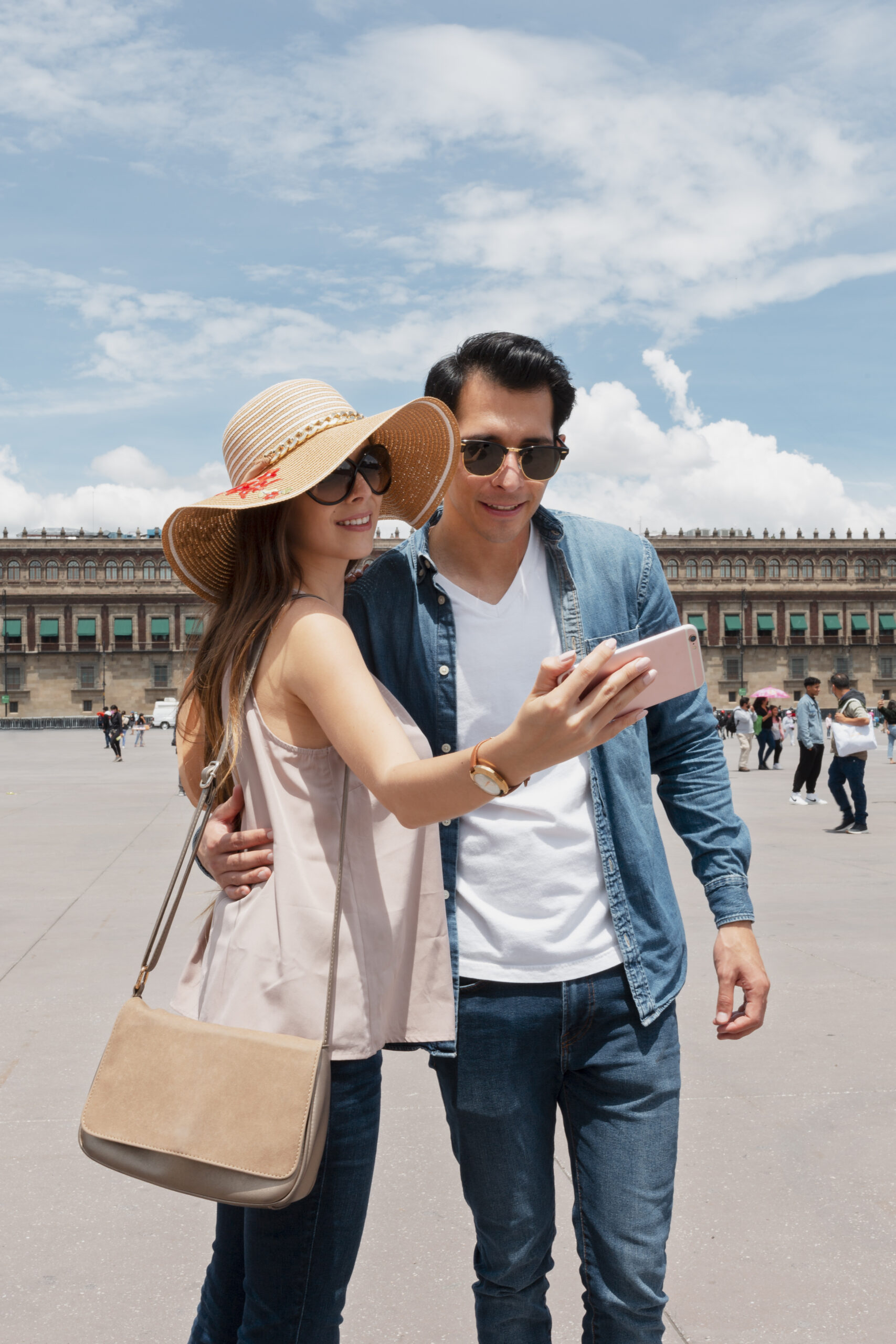 travel discovering places with love ones scaled